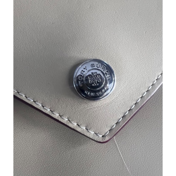 Tory Burch Smooth Leather Envelope Chain Shoulder Bag Nude, Burgundy Interior - Picture 4 of 8